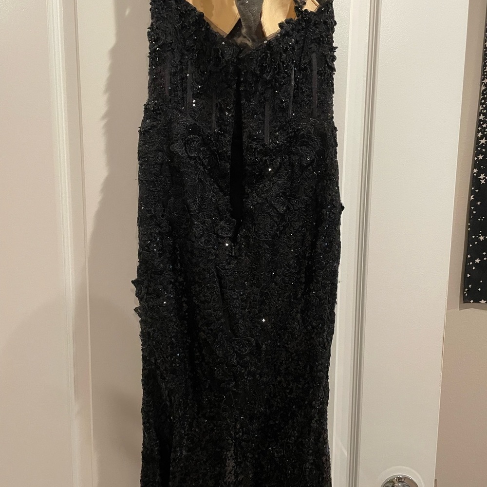 Prom dress - Picture 2 of 4
